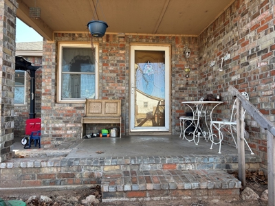 Spacious  3 Bedroom, 2 Bath Brick Home on Corner Lot - image 23