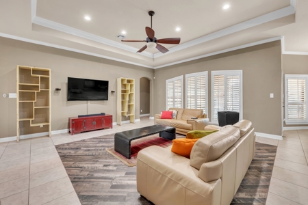Luxury 4 Bed 3 Bath Temple, TX Home in Gated Creeks At Deerfield - image 4