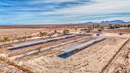 Amazing Ranch For Sale in Casa Grande, Arizona! - image 3