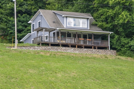 Country Home for Sale in Marshall County, Tennessee - image 3