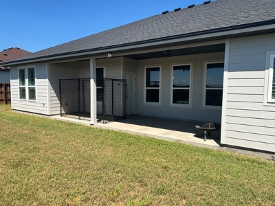 4 Bedrooms / 2.5 Baths Home in Odem TX - image 7