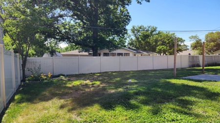 All Brick Home, Fenced Yard, 4 Bedrooms, 2.5 Bathrooms - image 7