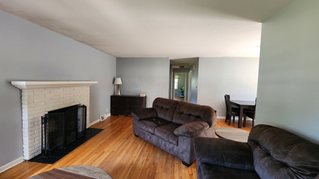 All Brick Home, Fenced Yard, 4 Bedrooms, 2.5 Bathrooms - image 16