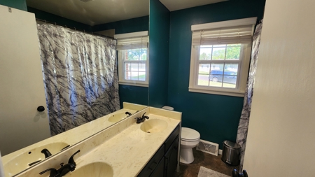 All Brick Home, Fenced Yard, 4 Bedrooms, 2.5 Bathrooms - image 22