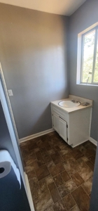 Family Home in Lake Luck Subdivision - image 12