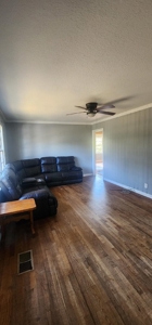 Family Home in Lake Luck Subdivision - image 8