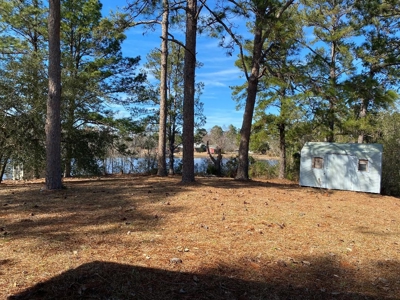 Family Home in Lake Luck Subdivision - image 3