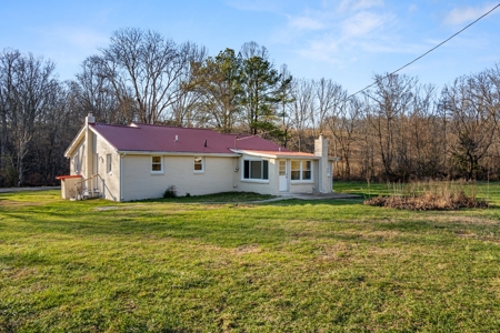 Charming Newly Renovated Ranch on 21.38 AC in Lyles TN - image 46