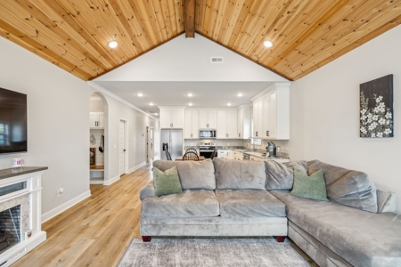 Country Home for Sale in Lawrenceburg, Tennessee - image 16