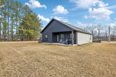 Country Home for Sale in Lawrenceburg, Tennessee - image 32