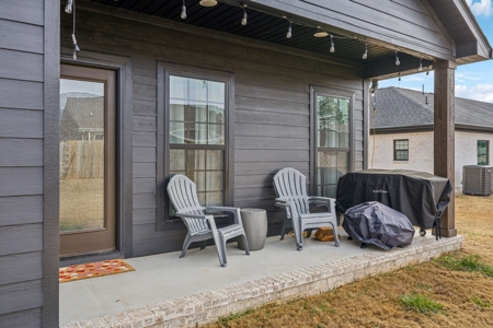 Country Home for Sale in Lawrenceburg, Tennessee - image 35