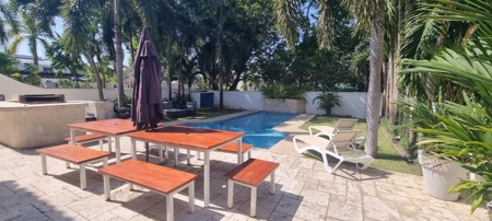 Spacious 6-Bedroom Villa with Private Pool In Playa Blanca - image 17