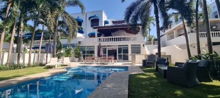 Spacious 6-Bedroom Villa with Private Pool In Playa Blanca - image 19