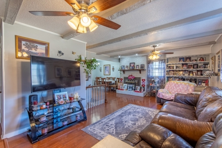 Home for Sale on Large Lot in Waynesboro, TN - image 5