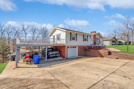 Home for Sale on Large Lot in Waynesboro, TN - image 3