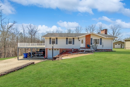 Home for Sale on Large Lot in Waynesboro, TN - image 1