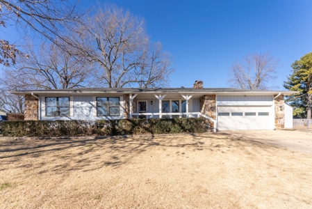 Country Home With Shop For Sale In Baxter County Arkansas - image 8