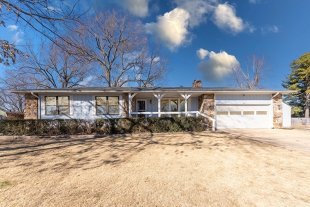 Country Home With Shop For Sale In Baxter County Arkansas - image 2