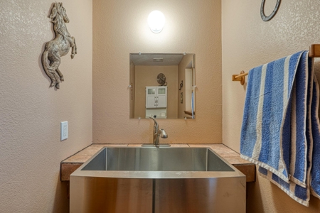 Central New Mexico Horse Property on 40 Acres - image 17