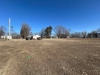 Large home with land for sale near town. Ava, Mo - image 6