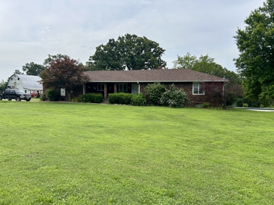 Large home with land for sale near town. Ava, Mo - image 10