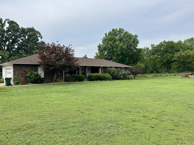 Large home with land for sale near town. Ava, Mo - image 7
