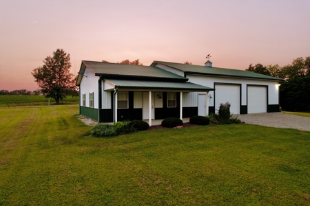Peaceful Country Living: 20 Acres With Modern Amenities - image 5