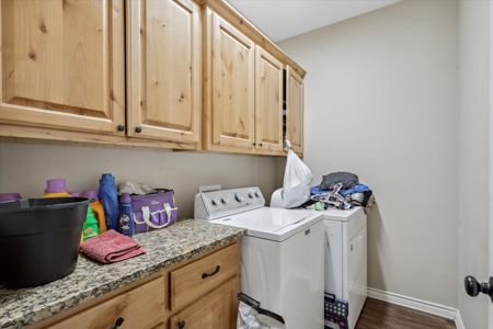 Country Home For Sale in Emory, Texas - image 9