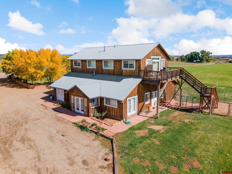 20750 Road W8