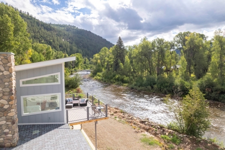 Riverfront Home in Dolores, Colorado - image 12