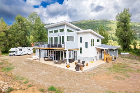 Riverfront Home in Dolores, Colorado - image 14