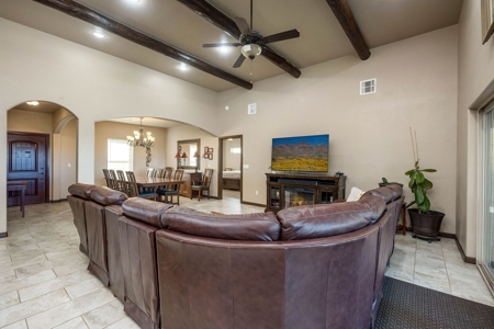 Beautiful Home and Farm for Sale in Chamberino, New Mexico - image 8