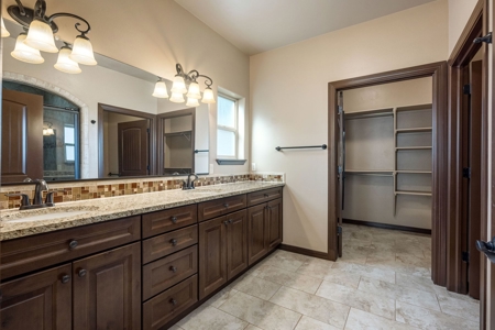Beautiful Home and Farm for Sale in Chamberino, New Mexico - image 17
