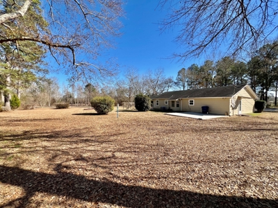 Slocomb Alabama Home for Sale - Corner Lot w/ barn - image 13