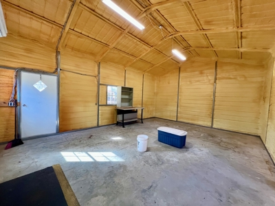 Slocomb Alabama Home for Sale - Corner Lot w/ barn - image 19