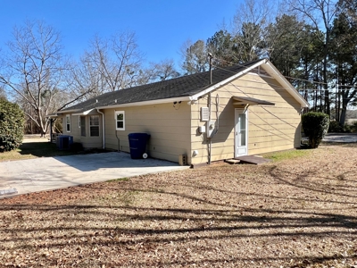 Slocomb Alabama Home for Sale - Corner Lot w/ barn - image 16