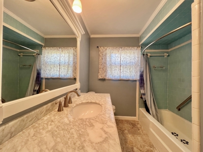 Slocomb Alabama Home for Sale - Corner Lot w/ barn - image 34