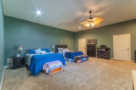 Multi-Family Estate and Land for Sale in Waynesboro, TN - image 36