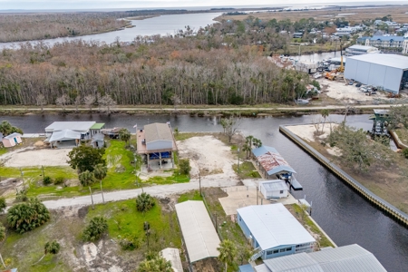 Vacant Waterfront Property in Suwannee, FL - image 1