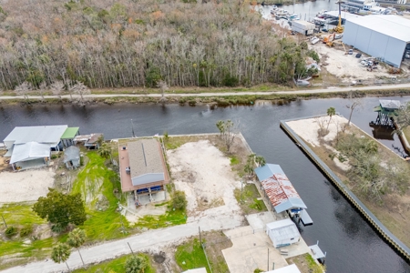 Vacant Waterfront Property in Suwannee, FL - image 10