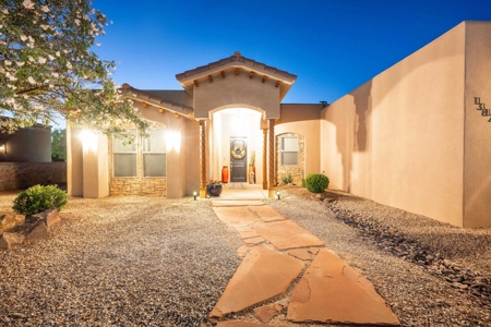 Exquisite Home for Sale in Las Cruces, NM - image 3
