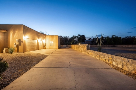 Exquisite Home for Sale in Las Cruces, NM - image 50