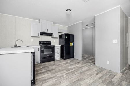 Home For Sale Close To The Suwannee River - image 4