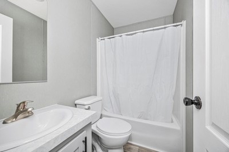 Home For Sale Close To The Suwannee River - image 10