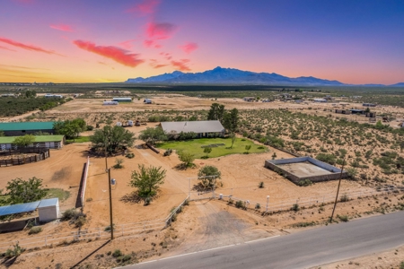 Equestrian Estate for Sale in Chaparral, NM - image 1