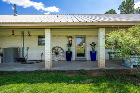 Equestrian Estate for Sale in Chaparral, NM - image 4