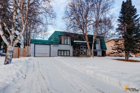 Home for Sale with Lake Views in Anchorage, Alaska - image 2