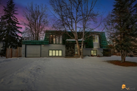 Home for Sale with Lake Views in Anchorage, Alaska - image 3