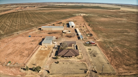 Horse Property For Sale in Tucumcari, New Mexico! - image 2