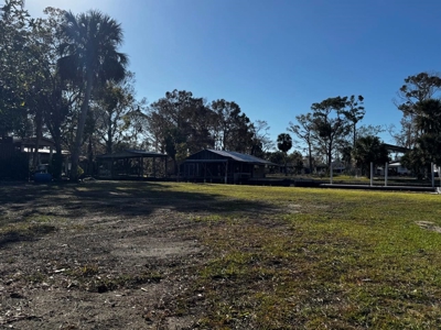Suwannee Lot on FRESHWATER CANAL! - image 2